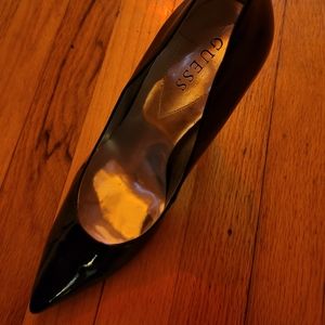 GUESS patent leather pointed heels..Gorgeous